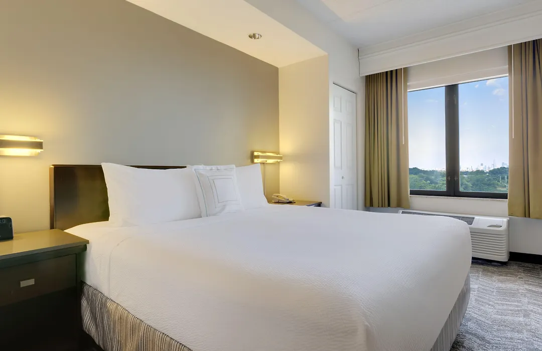 Springhill Suites By Marriott Newark International Airport-1