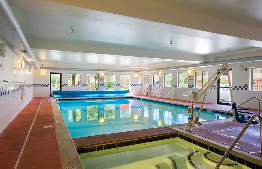 Glenwood Springs Cedar Lodge-1