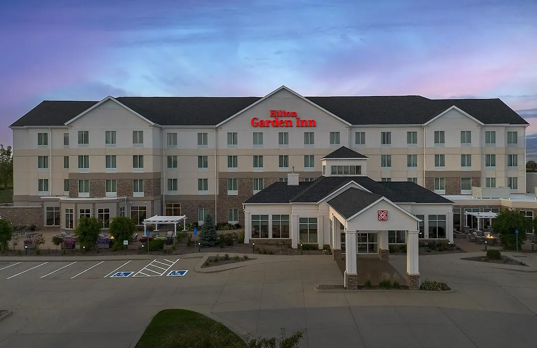 Hilton Garden Inn Cedar Falls Conference Center-1