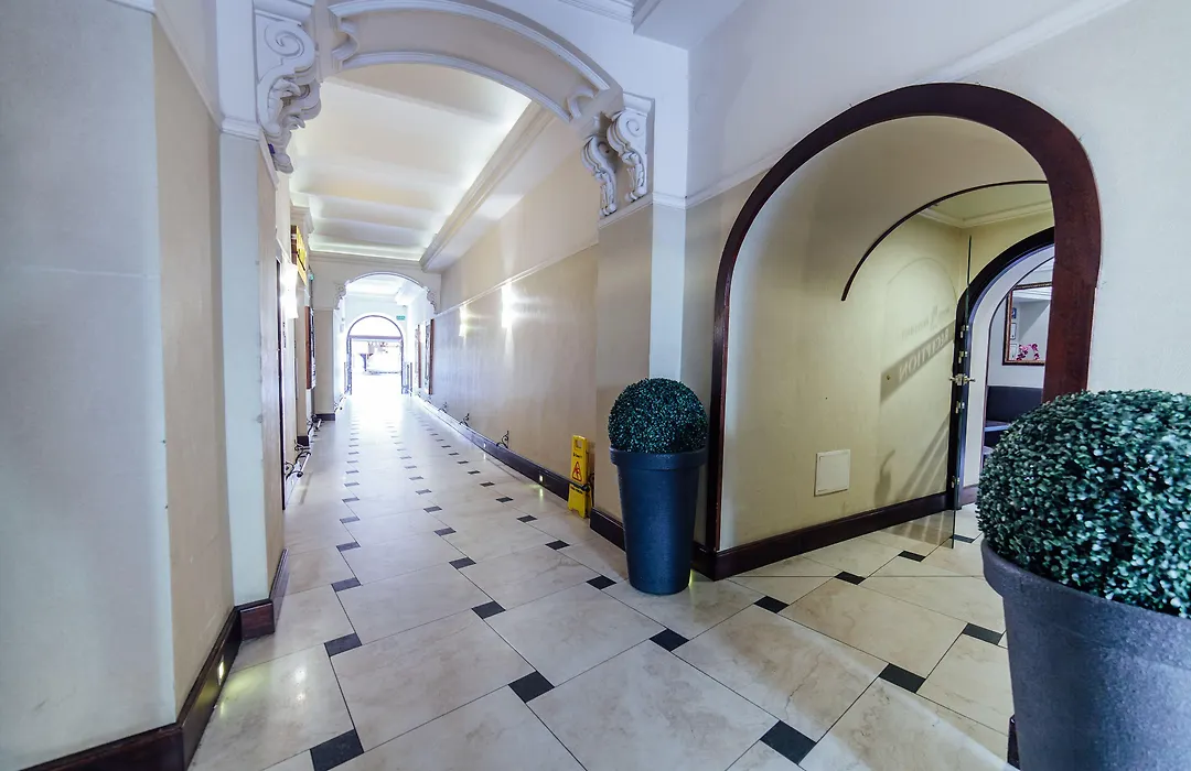 Hotel Rezydent-1