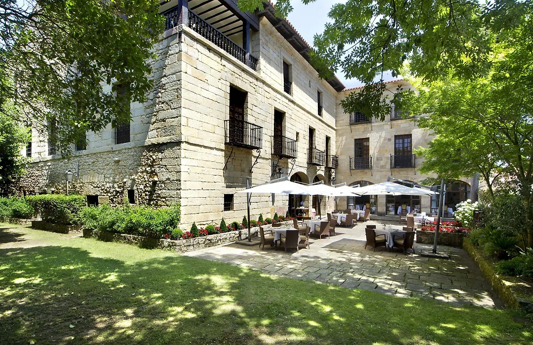 Parador de Santillana Gil Blas-1
