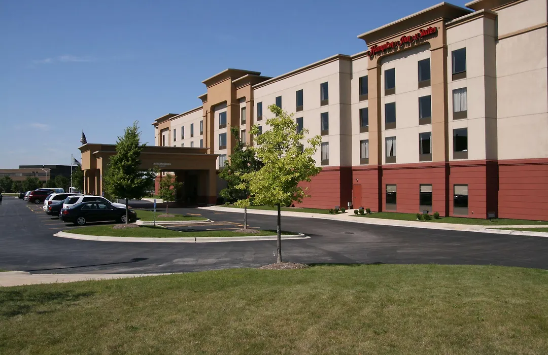 Hampton Inn & Suites Bolingbrook-1