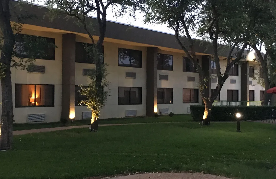 Days Inn By Wyndham Sherman-1