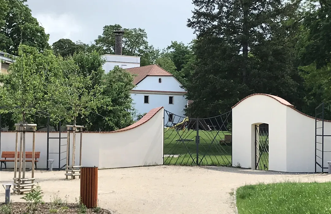 Hotel Svornost-1