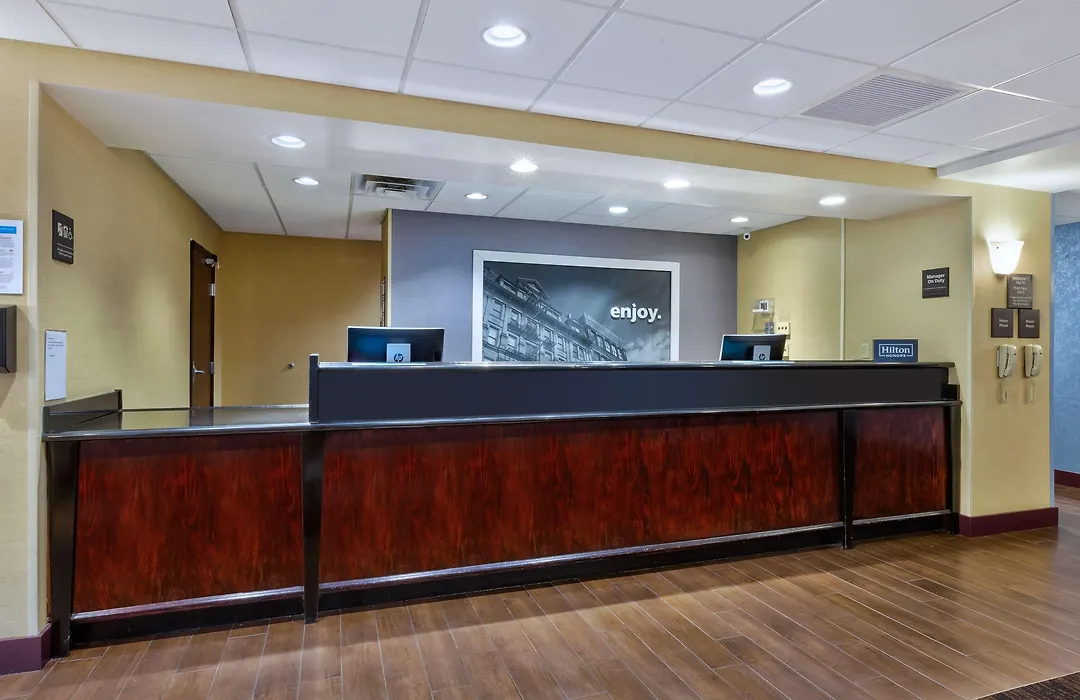 Hampton Inn Waterbury-1