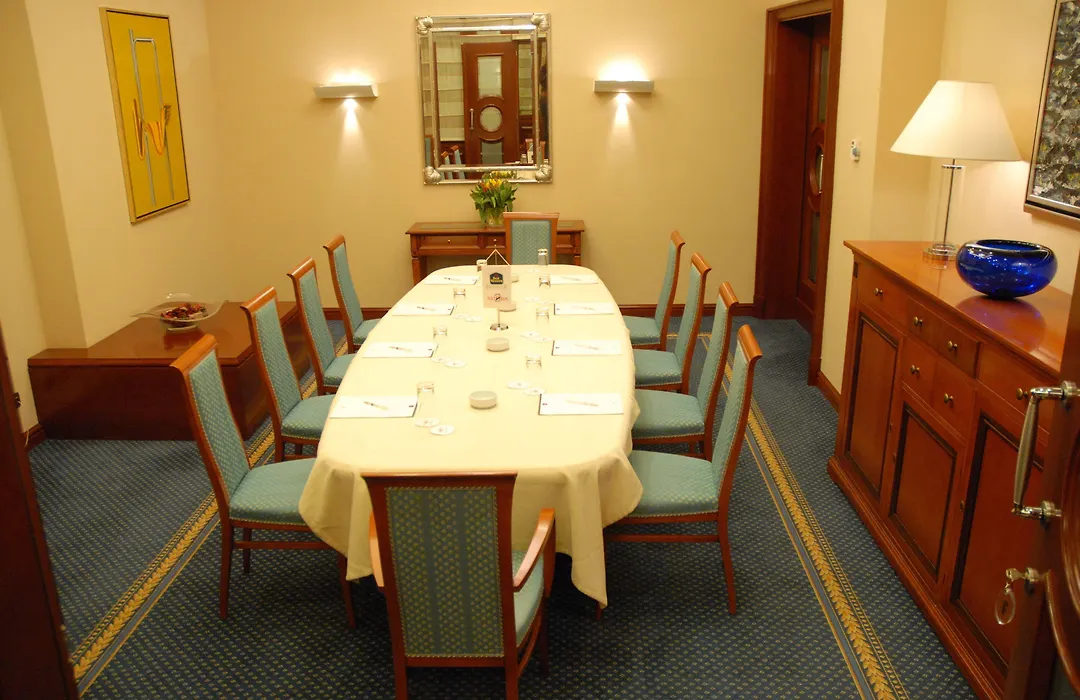 Best Western Premier Hotel Astoria-1
