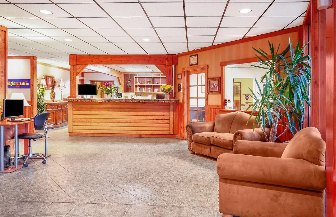Longhorn Hotel-1