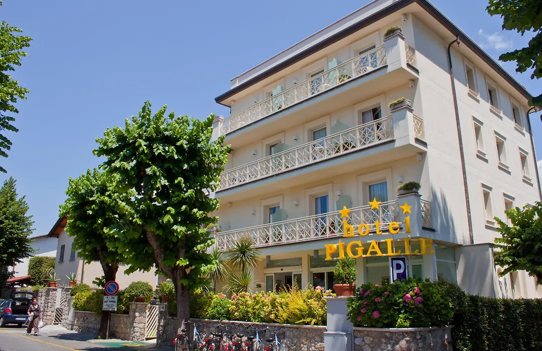 Hotel Pigalle-1