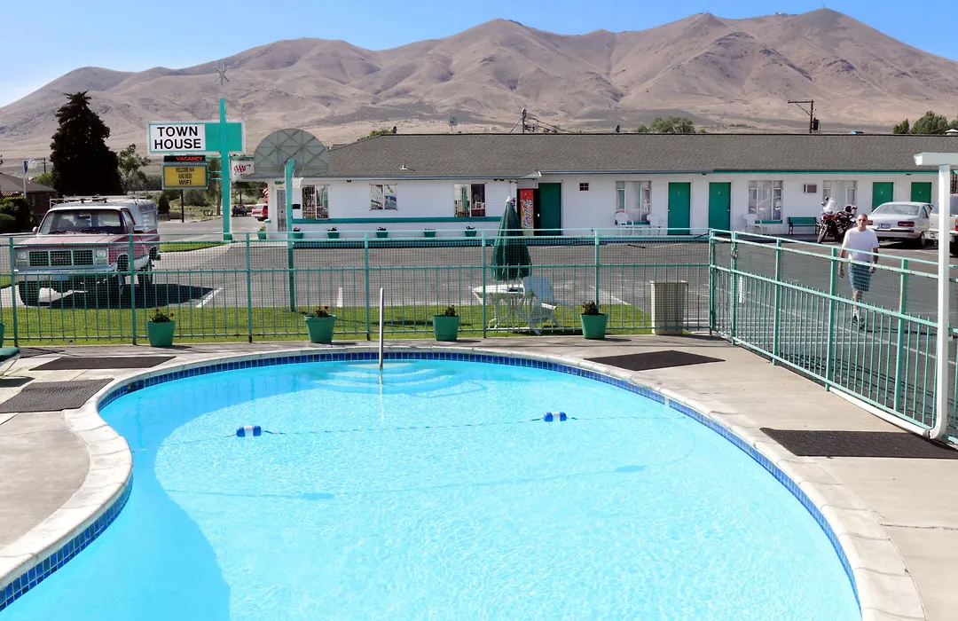 Town House Motel-1