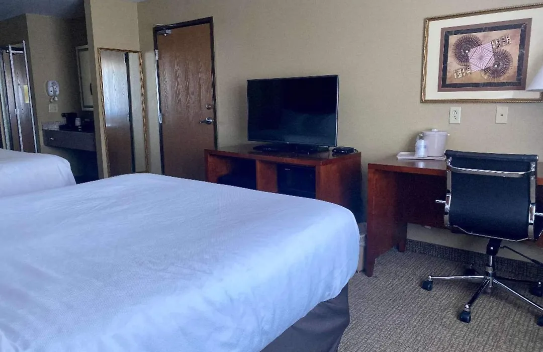 Best Western Emporia Inn-1