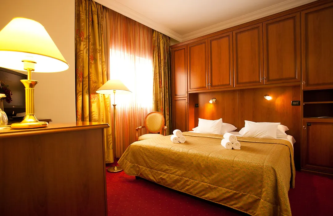 Hotel Globo-1