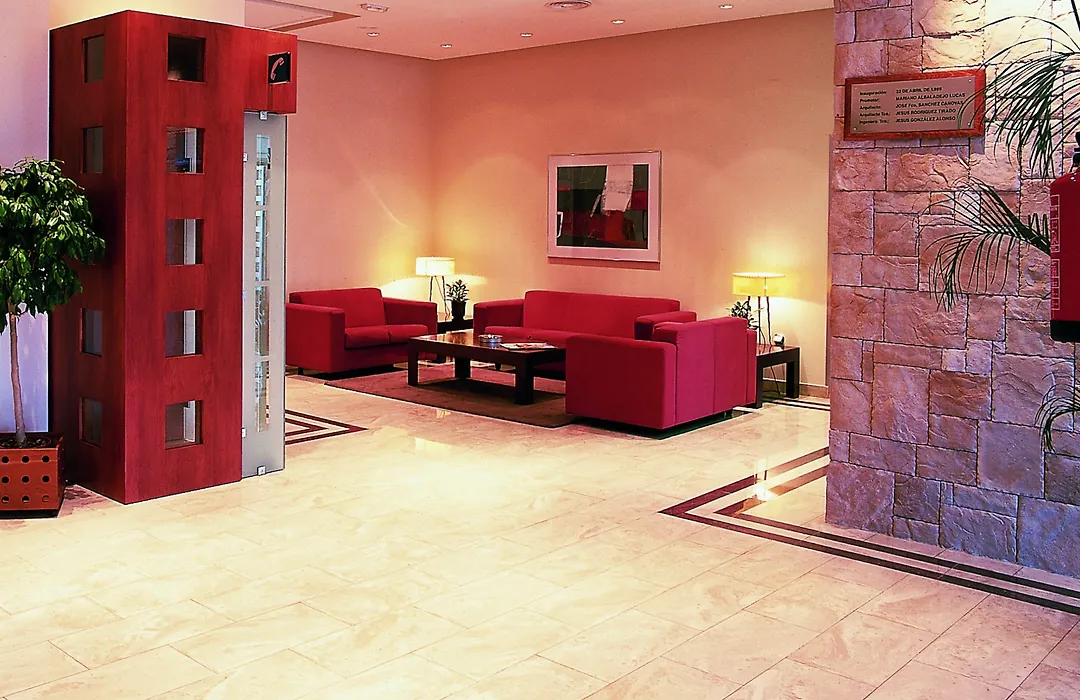 Hotel Traíña-1