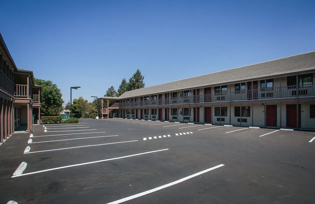Alura Inn-1