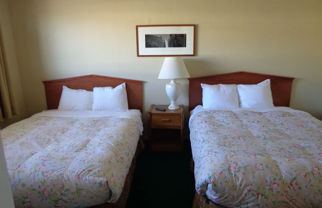 Ocean Shores Inn & Suites-1