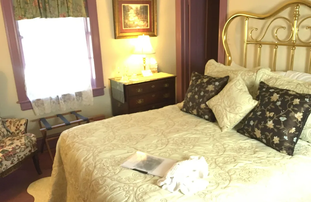Parsonage Inn Bed And Breakfast-1