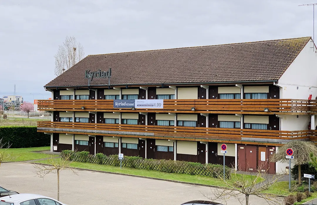 KYRIAD Issoudun-1