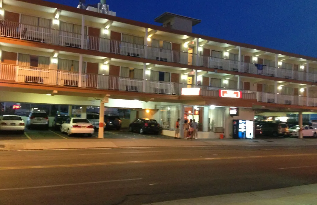 Red Carpet Inn & Suites Atlantic City-1