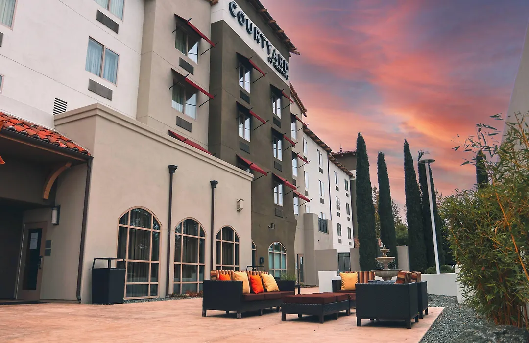 Courtyard By Marriott Paso Robles-1