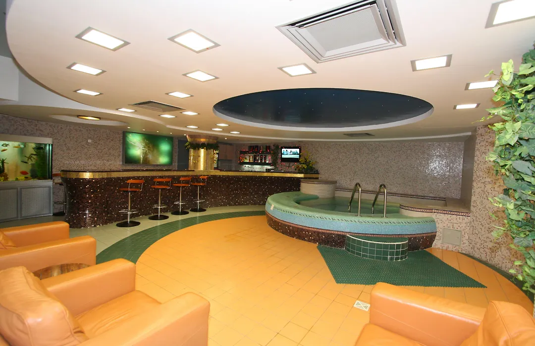 Victoria Hotel & Business Centre Minsk-1