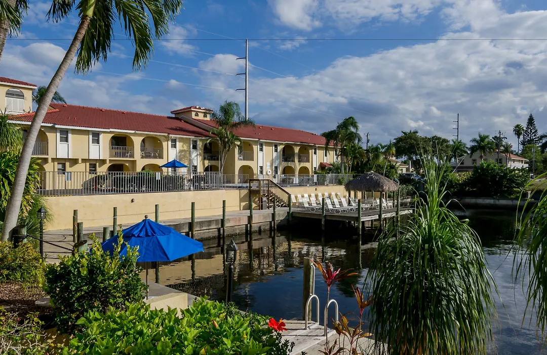 Oyo Waterfront Hotel- Cape Coral Fort Myers, Fl-1