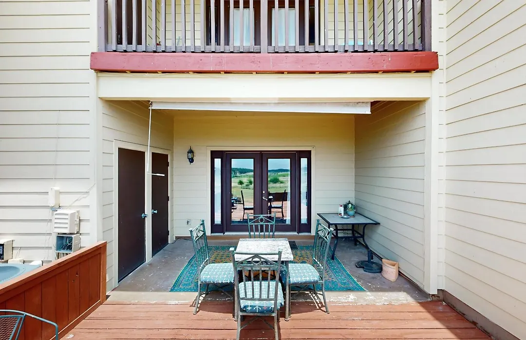 Canyon Lake Getaway-1
