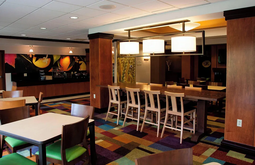 Fairfield Inn & Suites Bedford-1