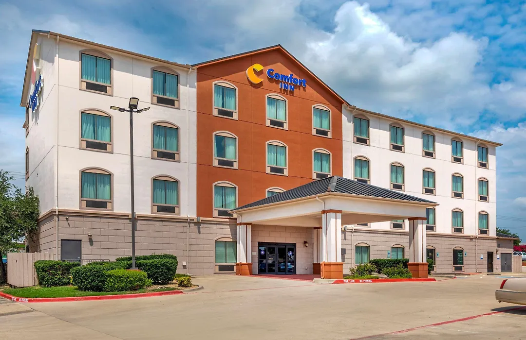 Comfort Inn Near Unt-1