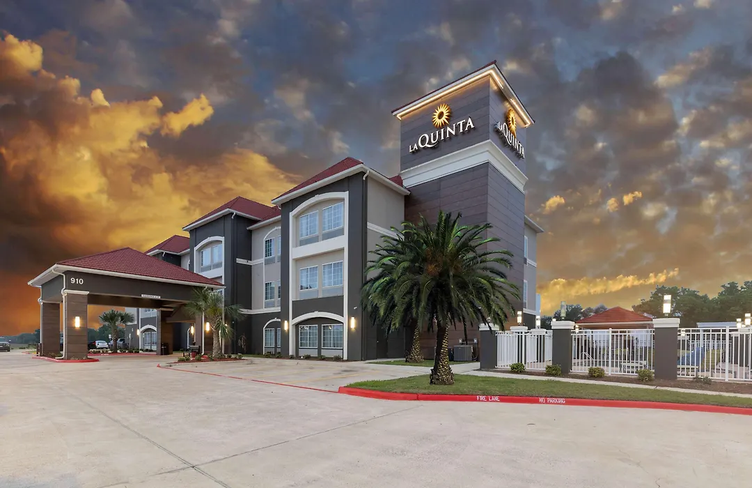 La Quinta By Wyndham Port Lavaca-1