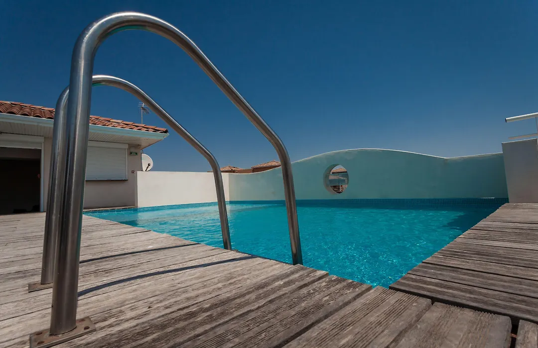 Hotel Grand Cap Rooftop Pool-1