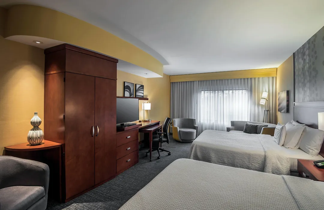 Courtyard By Marriott Waldorf-1