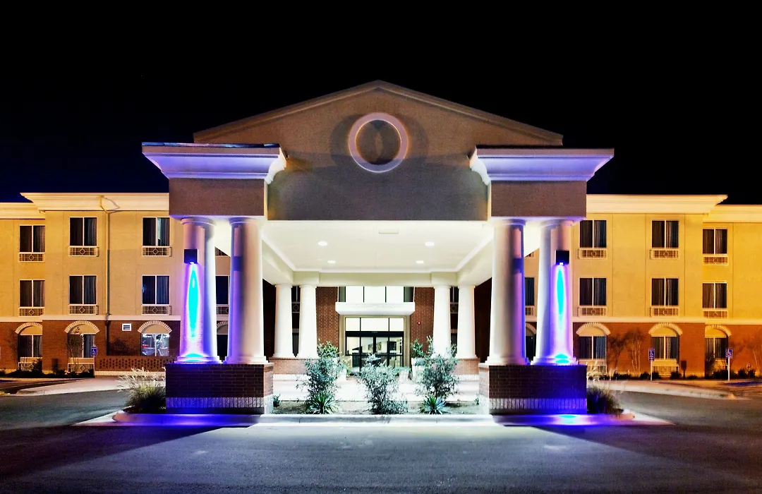 Holiday Inn Express & Suites Ozona By Ihg-1