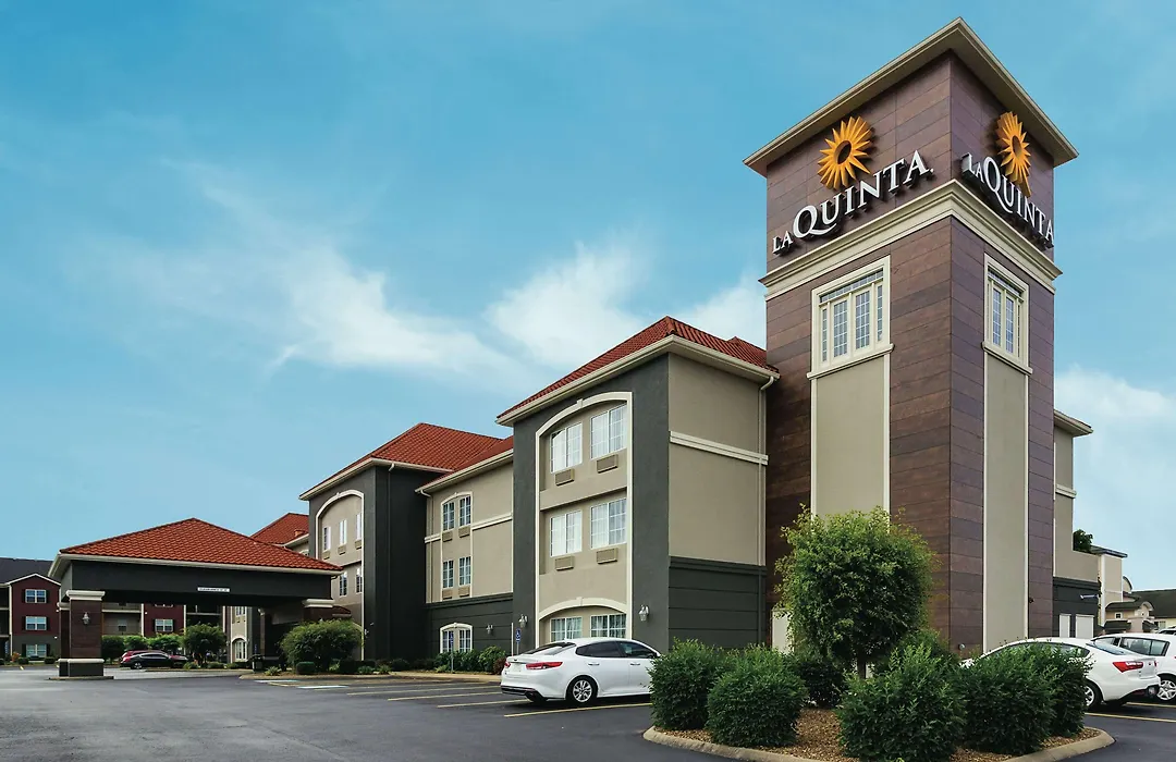 La Quinta By Wyndham Bowling Green-1