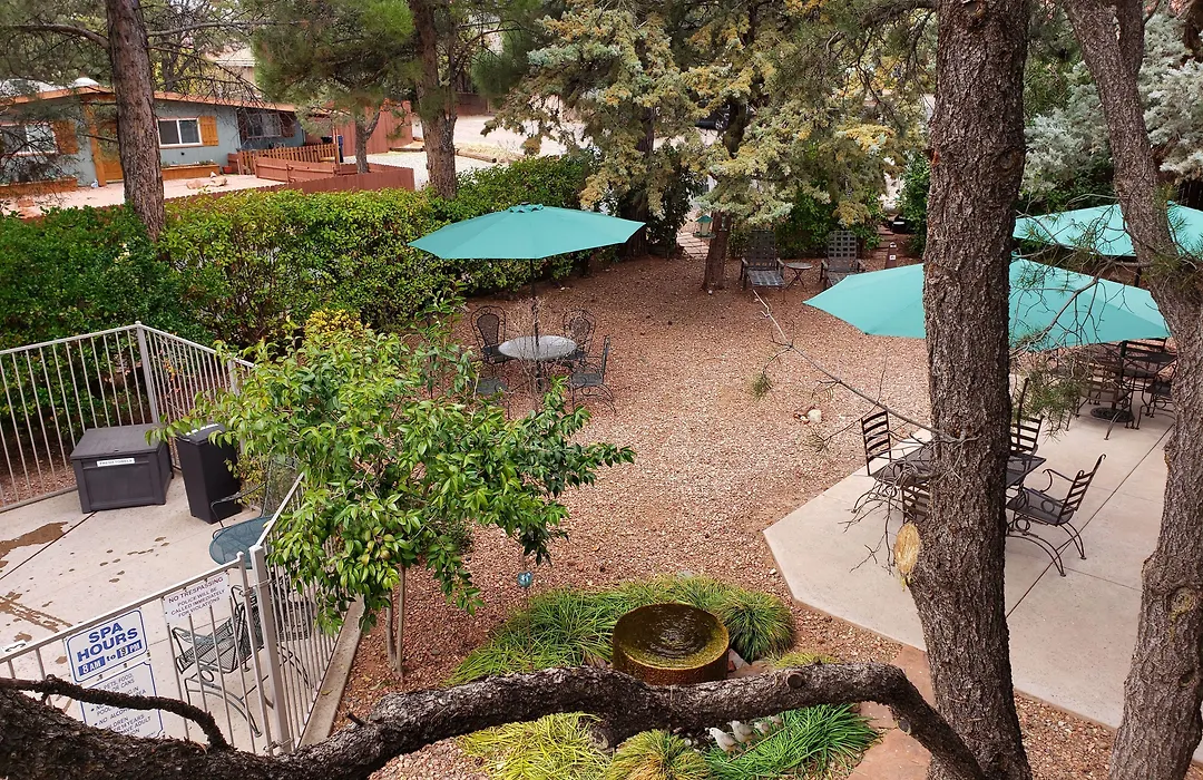 Baby Quail Inn-1