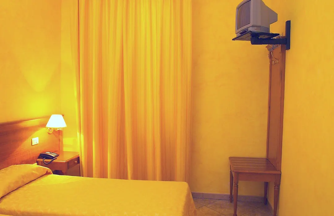 Hotel Kriss-1