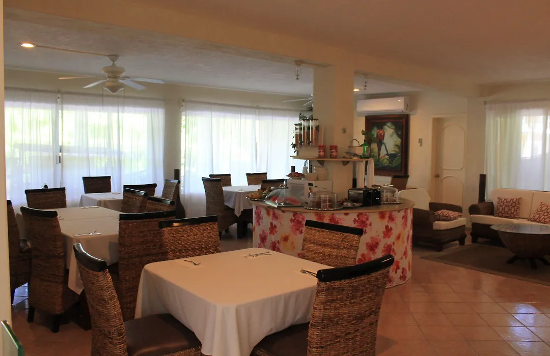 Hotel Playa La Media Luna-1