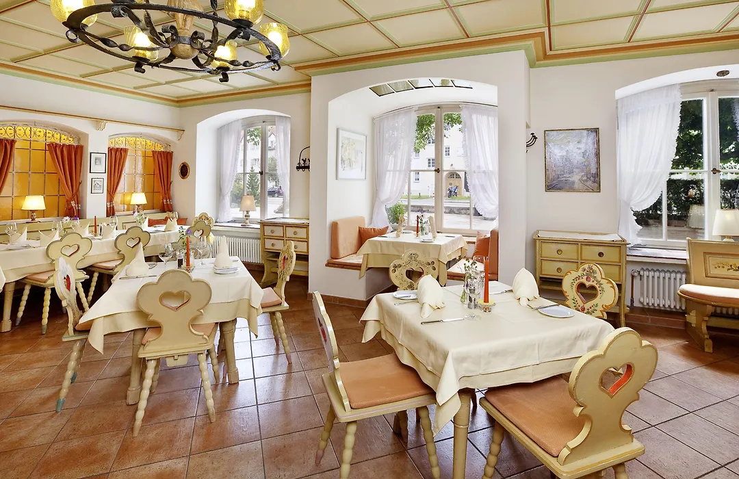 Hotel Hirsch-1