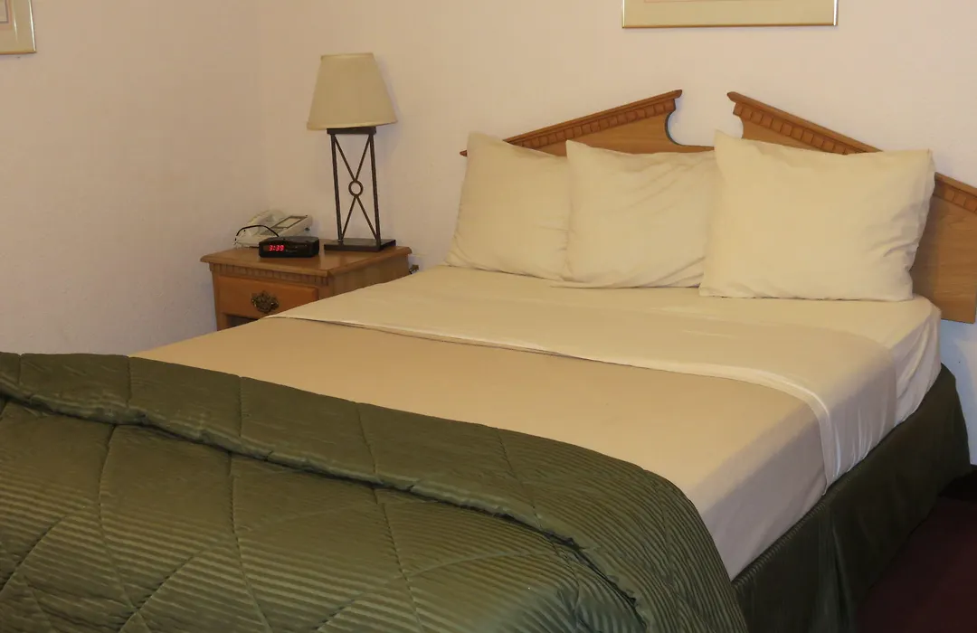 Silver Saddle Motel-1