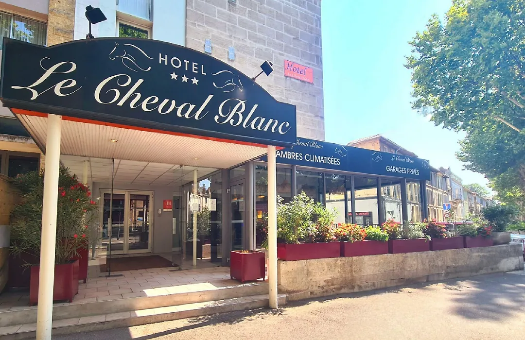 Le Cheval Blanc-1