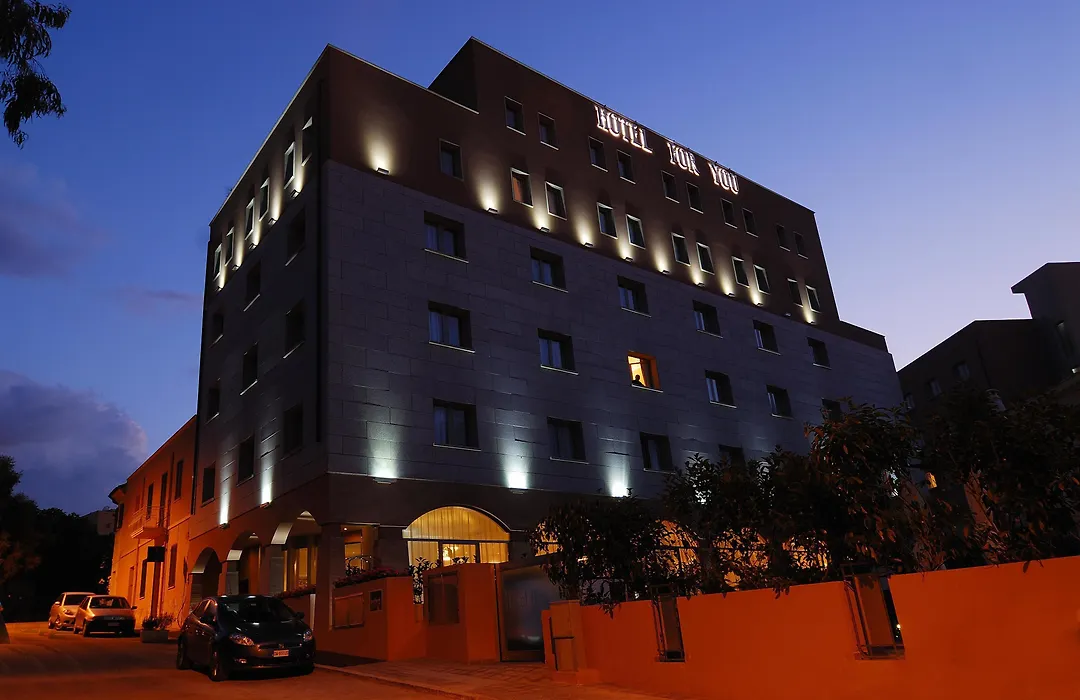 Hotel For You-1