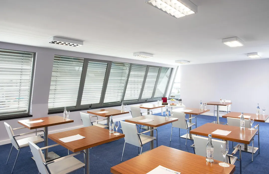 Holiday Inn Express Lisbon Airport By Ihg-1