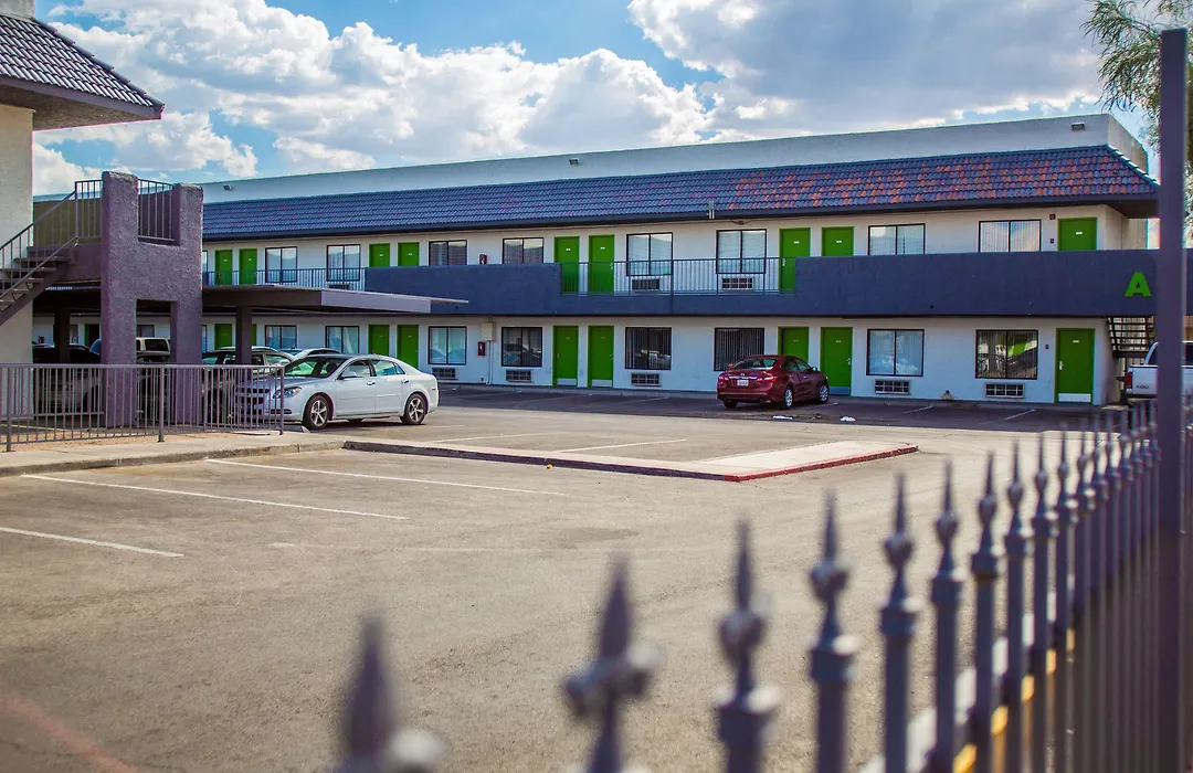 Siegel Slots And Suites-1