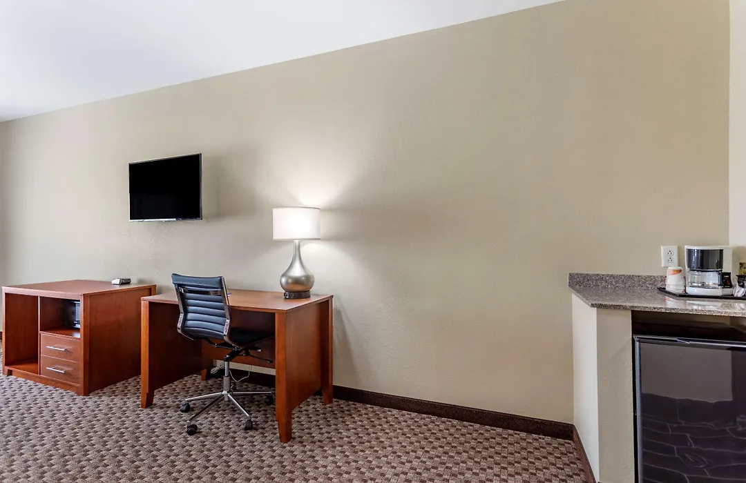 Comfort Inn & Suites Carbondale University Area-1