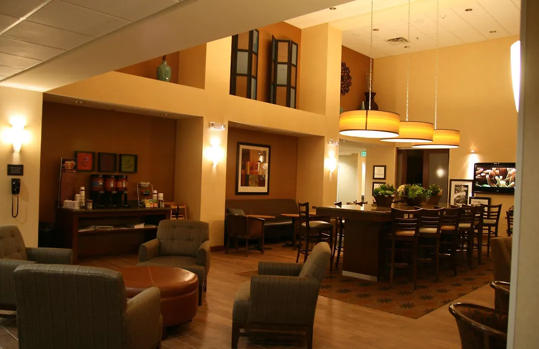 Hampton Inn And Suites Pueblo/North-1