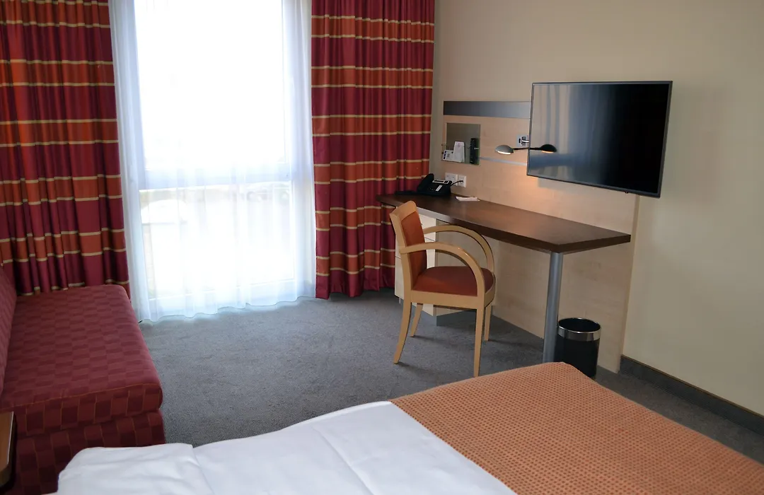 Holiday Inn Express Gütersloh, an IHG Hotel-1