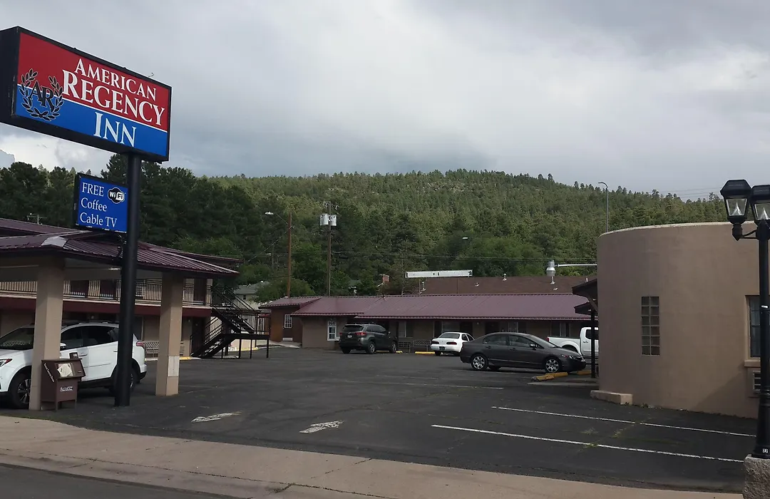 American Regency Inn-1