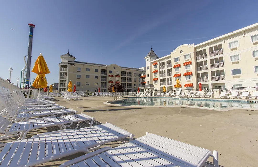 Cedar Point Hotel Breakers-1