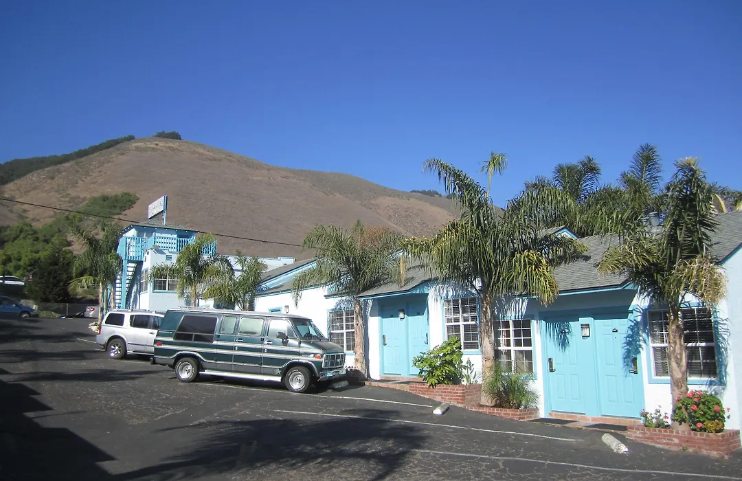 The Palomar Inn-1