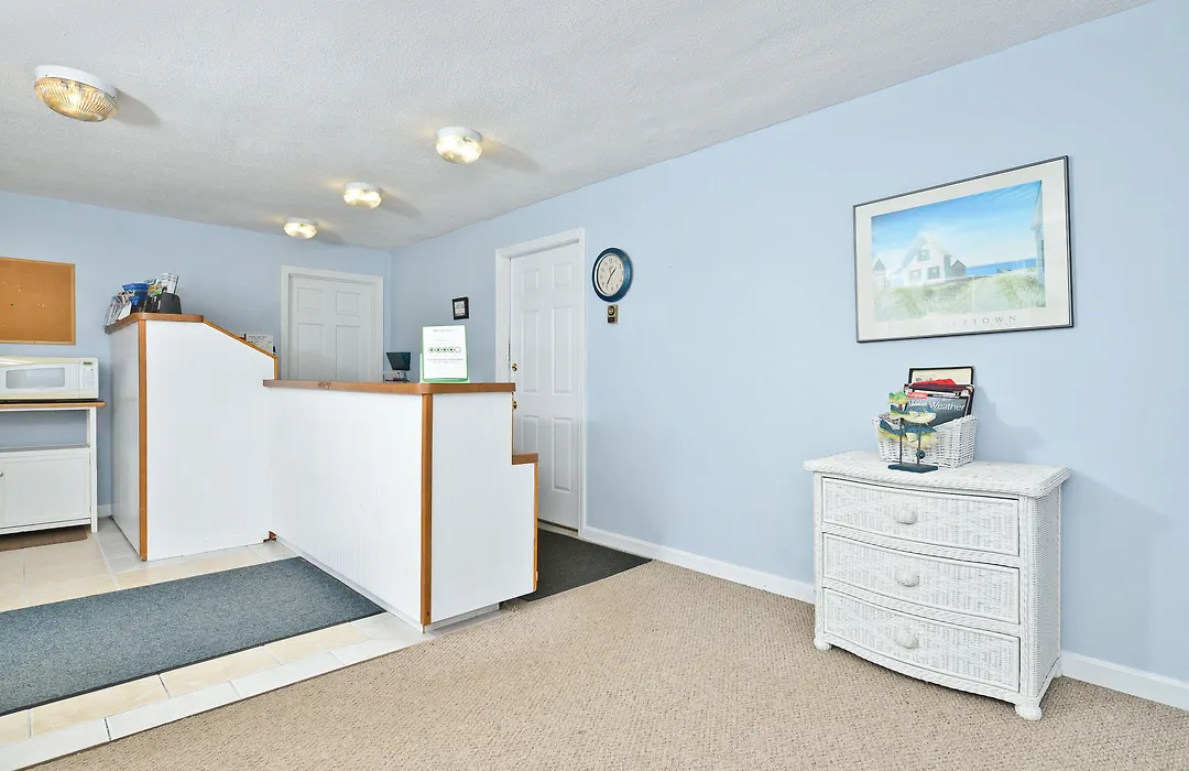 Blue Dolphin Inn-1