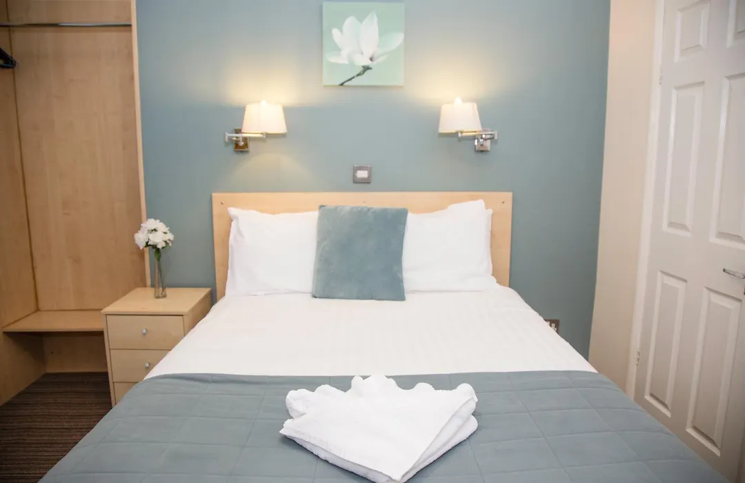 The Kynance House On Plymouth Hoe ,26 Ensuite Rooms-1