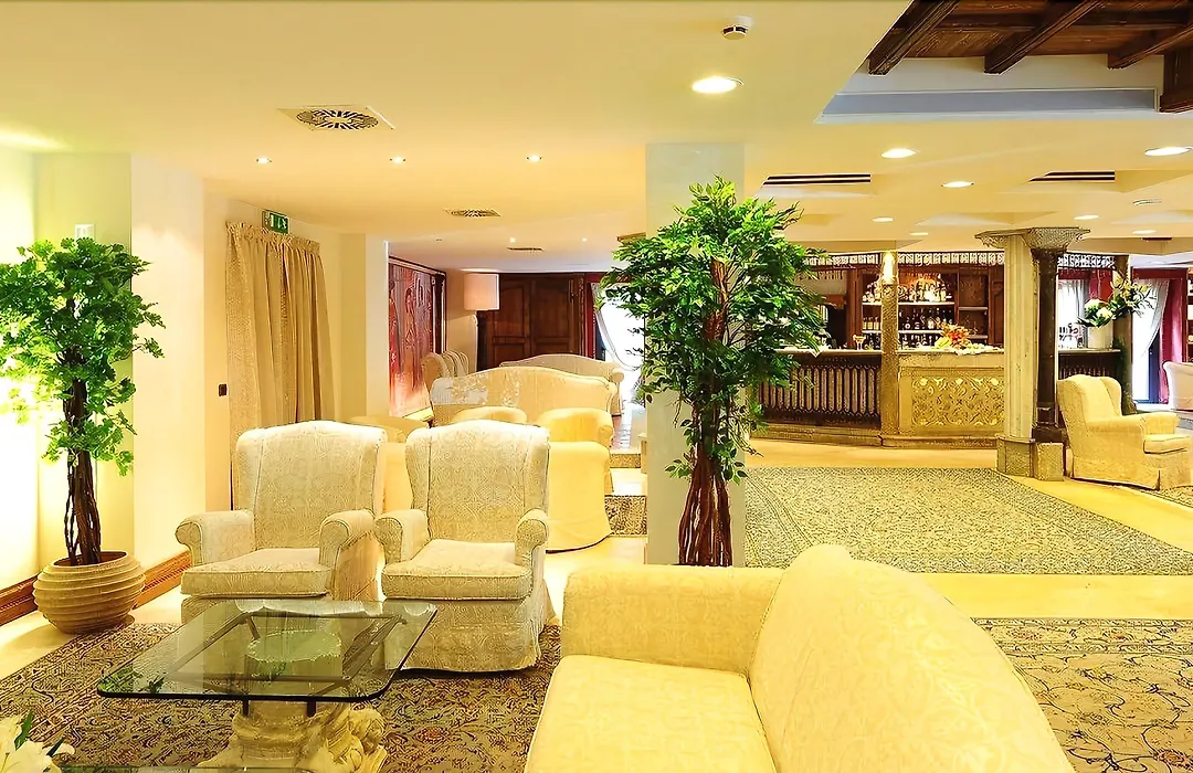 Bv Grand Hotel Assisi-1